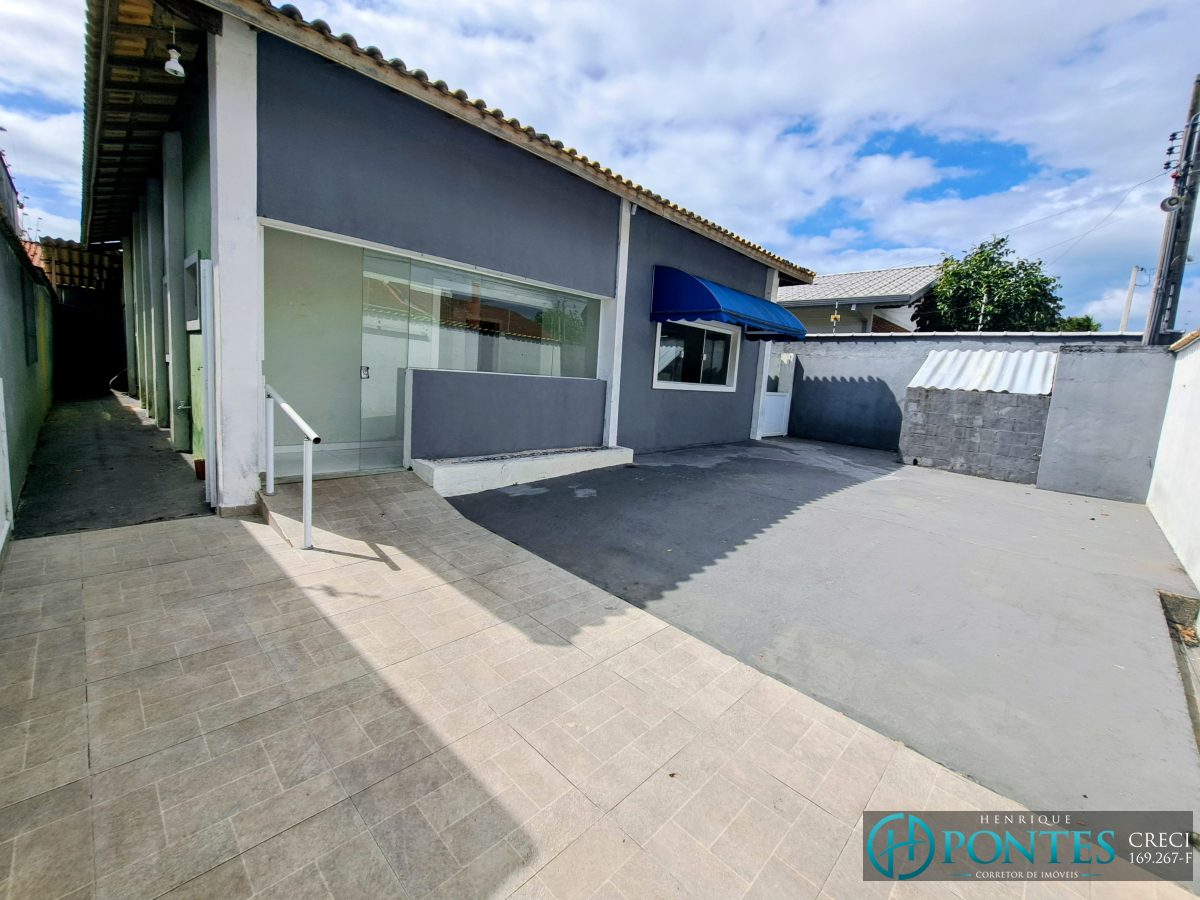 Casa para locação residencial ou comercial no Flórida — lote inteiro e quintal | R$ 2.600