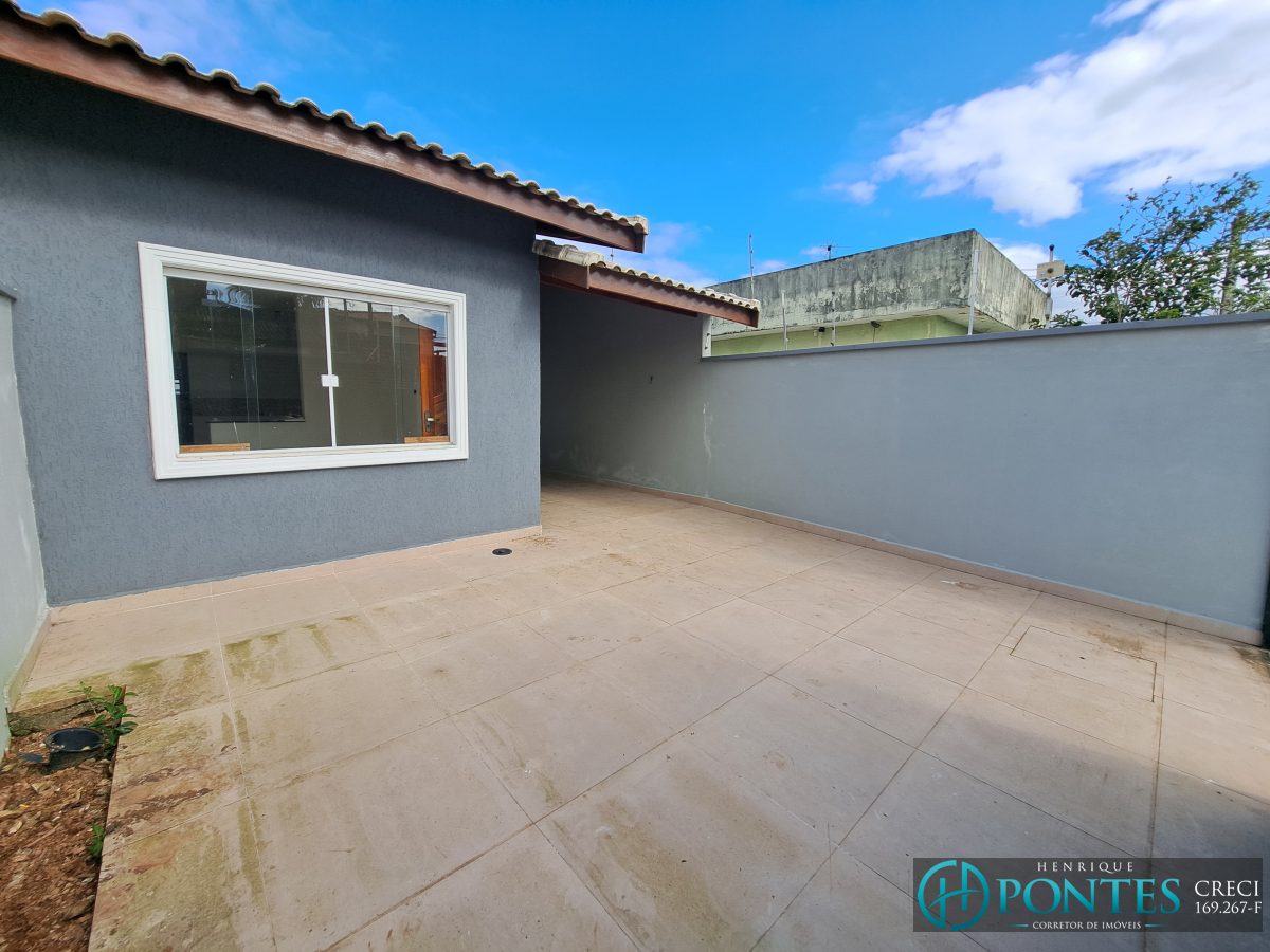 Casa moderna e reformada com 3 quartos, suíte e quintal no Daville — R$ 2.200 com IPTU incluso